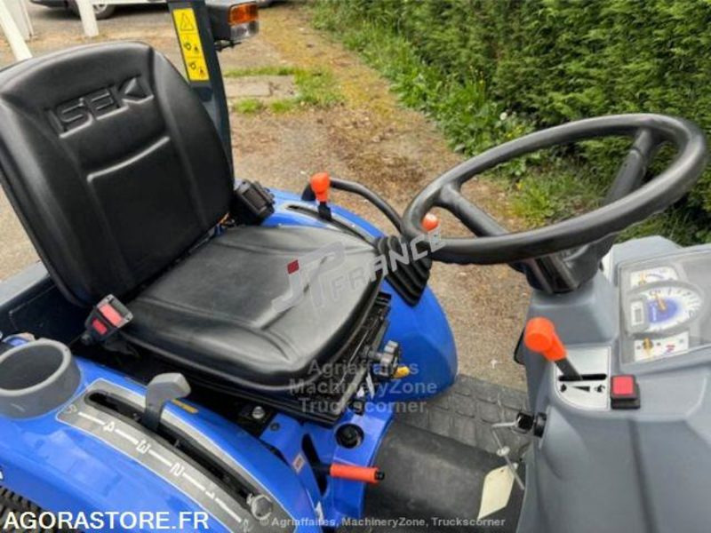 MICROTRACTEUR ISEKI 3185 16CV BOITE MECA ROUES GAZON CARTE GRISE - Trator: foto 2 MICROTRACTEUR ISEKI 3185 16CV BOITE MECA ROUES GAZON CARTE GRISE - Trator: foto 2