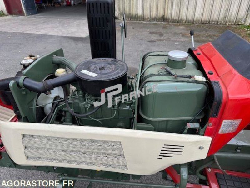 MICROTRACTEUR YANMAR 20CV 2 CYLINDRES 1150CM3 D'OCCASION 2RM TRES BON ETAT 810H - Trator: foto 5 MICROTRACTEUR YANMAR 20CV 2 CYLINDRES 1150CM3 D'OCCASION 2RM TRES BON ETAT 810H - Trator: foto 5