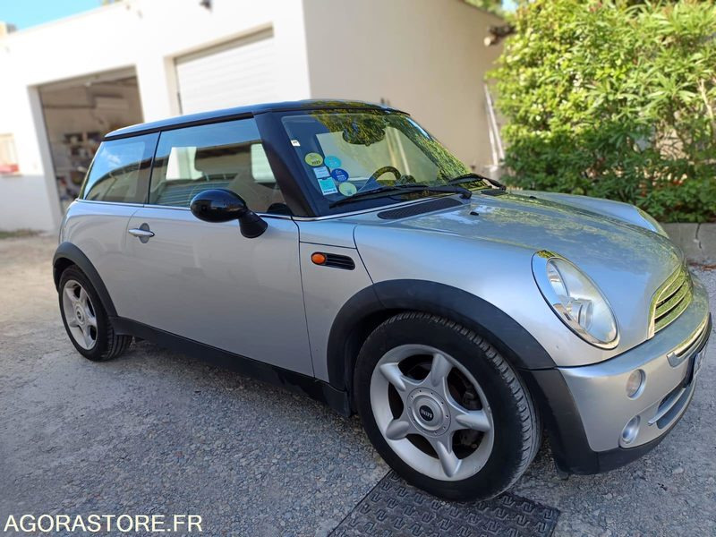 MINI COOPER 1.6 115CV- 2005 - 172400KMS - Automóvel: foto 2 MINI COOPER 1.6 115CV- 2005 - 172400KMS - Automóvel: foto 2