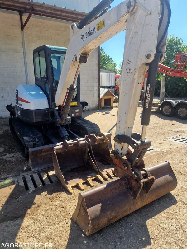 MINI PELLE SUR CHENILLE CAOUTCHOUC BOBCAT 5T E45 AVEC 3 GODETS - 2017 - 1715h - Mini escavadeira: foto 1 MINI PELLE SUR CHENILLE CAOUTCHOUC BOBCAT 5T E45 AVEC 3 GODETS - 2017 - 1715h - Mini escavadeira: foto 1