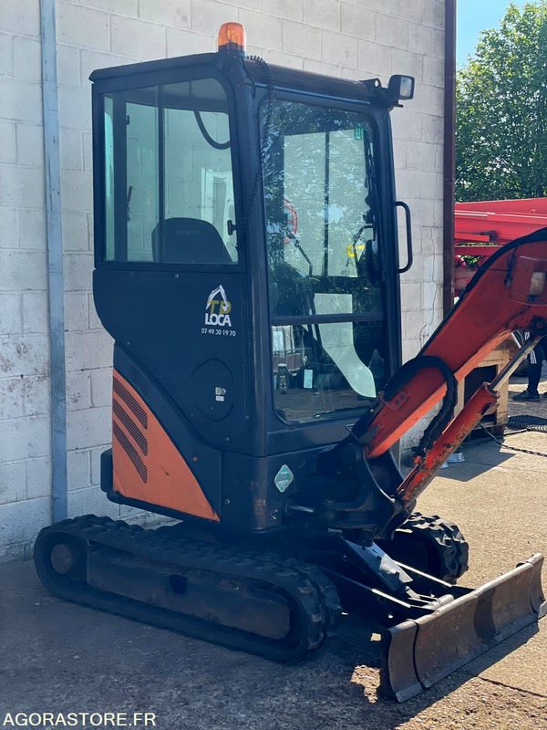 MINI-PELLE SUR CHENILLE CAOUTCHOUC HITACHI ZX17U-2 15CV 1.9T AVEC 3 GODETS - Escavadeira: foto 5 MINI-PELLE SUR CHENILLE CAOUTCHOUC HITACHI ZX17U-2 15CV 1.9T AVEC 3 GODETS - Escavadeira: foto 5