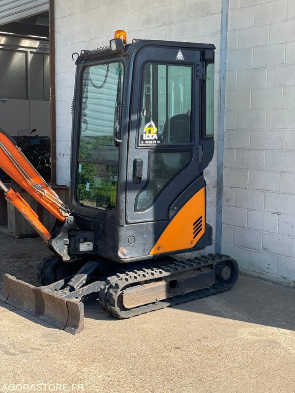 Escavadeira MINI-PELLE SUR CHENILLE CAOUTCHOUC HITACHI ZX17U-2  15CV 1.9T AVEC 3 GODETS: foto 6