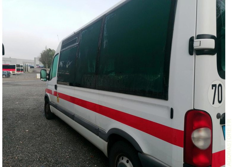 MINIBUS-RENAULT-MASTER-94740 (3102) MEC 2010/356076 KM- BA988TZ - Micro-ônibus, Furgão de passageiros: foto 3 MINIBUS-RENAULT-MASTER-94740 (3102) MEC 2010/356076 KM- BA988TZ - Micro-ônibus, Furgão de passageiros: foto 3