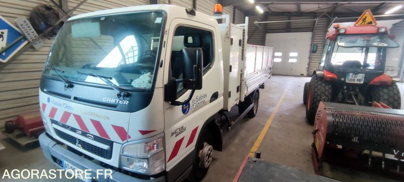 MITSUBISHI FUSO CANTER - Furgão basculante: foto 3 MITSUBISHI FUSO CANTER - Furgão basculante: foto 3
