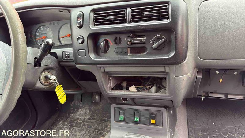 MITSUBISHI L200 - 109 427 Kms - 2004- 2881 XZ 74 - Automóvel: foto 4 MITSUBISHI L200 - 109 427 Kms - 2004- 2881 XZ 74 - Automóvel: foto 4