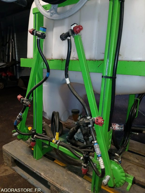 Pulvérisateur porté 3 points attelage cardan pour tracteur. - Máquina agrícola: foto 1 Pulvérisateur porté 3 points attelage cardan pour tracteur. - Máquina agrícola: foto 1
