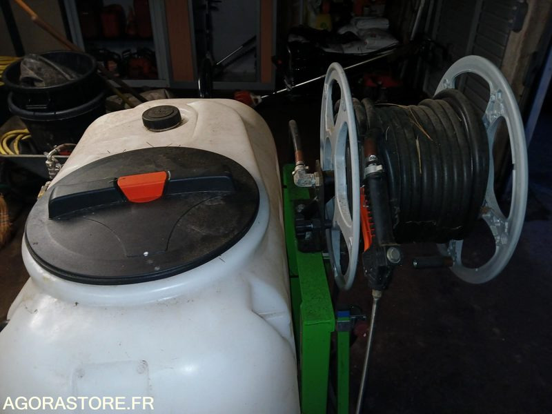 Pulvérisateur porté 3 points attelage cardan pour tracteur. - Máquina agrícola: foto 4 Pulvérisateur porté 3 points attelage cardan pour tracteur. - Máquina agrícola: foto 4