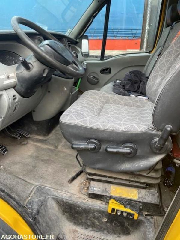 Renault Mascott benne basculante 2010 - Máquina de outro: foto 3 Renault Mascott benne basculante 2010 - Máquina de outro: foto 3