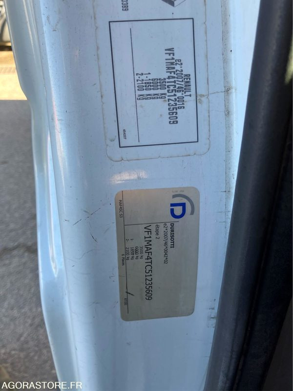 Master VU 4p Fourgon GD CONFORT - 2014 / 163463 KM (P1511126) - Furgão: foto 3 Master VU 4p Fourgon GD CONFORT - 2014 / 163463 KM (P1511126) - Furgão: foto 3