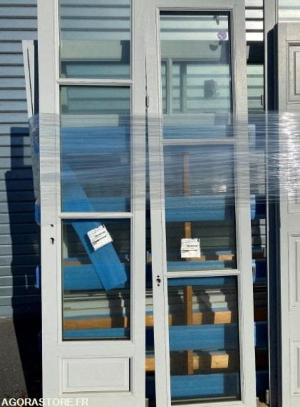 Menuiseries bois DE LA ROSA - Ferramenta/ Equipamento: foto 2 Menuiseries bois DE LA ROSA - Ferramenta/ Equipamento: foto 2