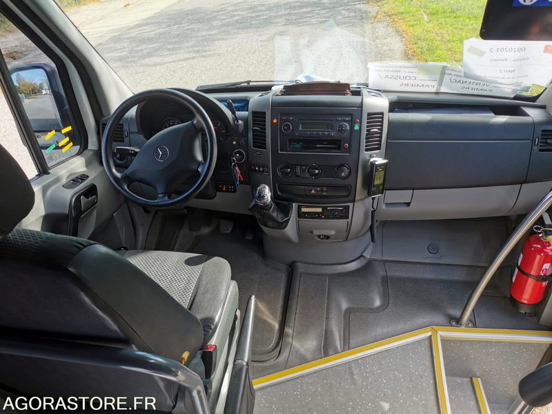 Mercedes sprinter 01/2014 BVM 22+1 places Clim 215000 kms ralentisseur - Micro-ônibus, Furgão de passageiros: foto 5 Mercedes sprinter 01/2014 BVM 22+1 places Clim 215000 kms ralentisseur - Micro-ônibus, Furgão de passageiros: foto 5