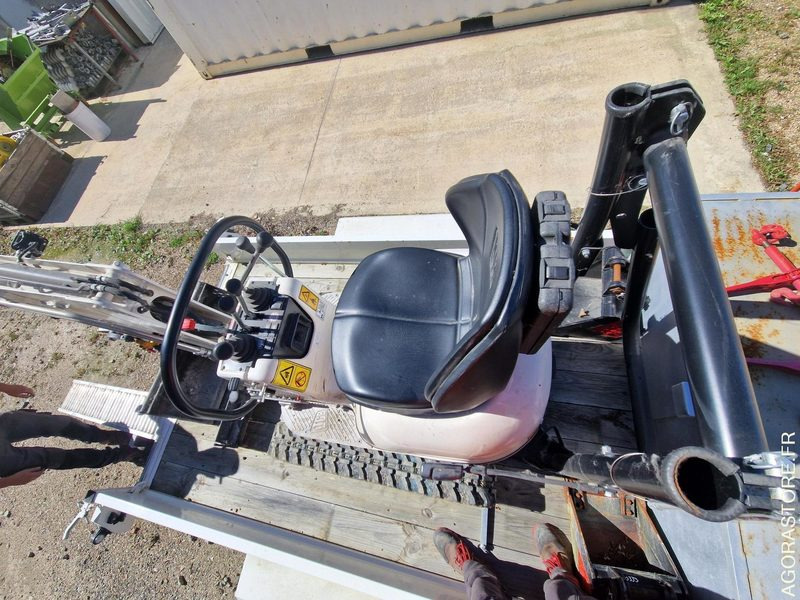 Mini Pelle 1T JCB 8010CTS + Remorque - 2023 / (NEUVE) 19 HEURES (EMF201) - Mini escavadeira: foto 3 Mini Pelle 1T JCB 8010CTS + Remorque - 2023 / (NEUVE) 19 HEURES (EMF201) - Mini escavadeira: foto 3