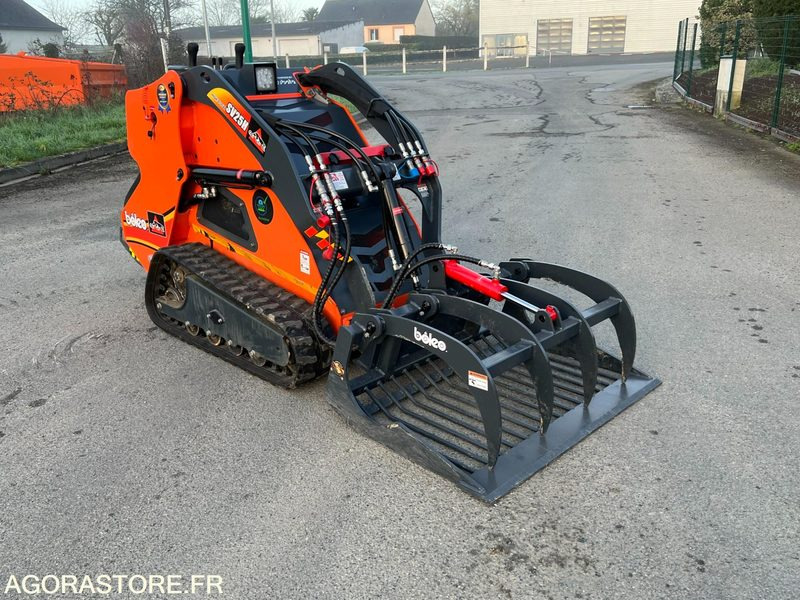 Mini chargeur porte outils SV25H moteur 25cv kubota - Carregadeira: foto 4 Mini chargeur porte outils SV25H moteur 25cv kubota - Carregadeira: foto 4