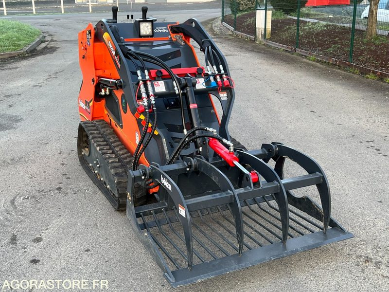 Mini chargeur porte outils SV25H moteur 25cv kubota - Carregadeira: foto 1 Mini chargeur porte outils SV25H moteur 25cv kubota - Carregadeira: foto 1