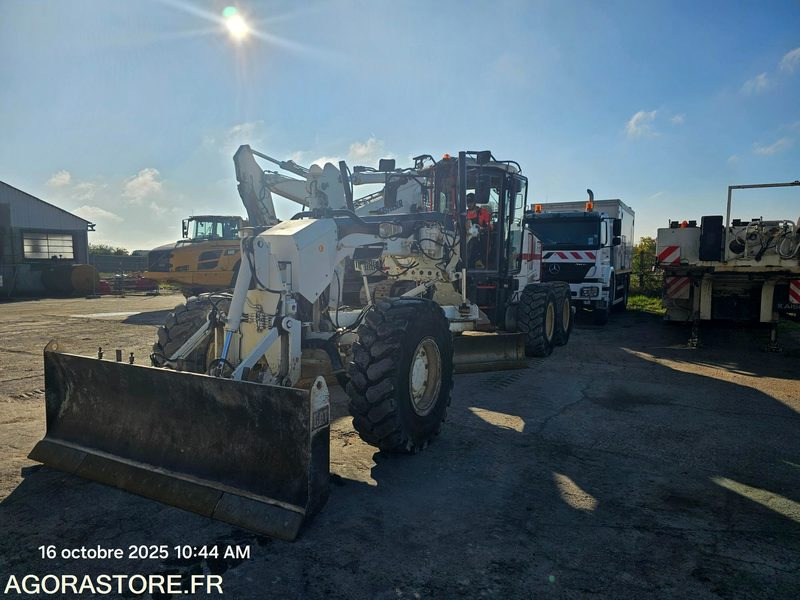 NIVELEUSE CATERPILLAR 140M 6X6 - 2010 / 14249H - (MNV003) - Motoniveladora: foto 1 NIVELEUSE CATERPILLAR 140M 6X6 - 2010 / 14249H - (MNV003) - Motoniveladora: foto 1