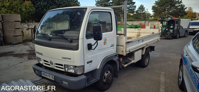 Nissan Cabstar - Furgão basculante: foto 1 Nissan Cabstar - Furgão basculante: foto 1