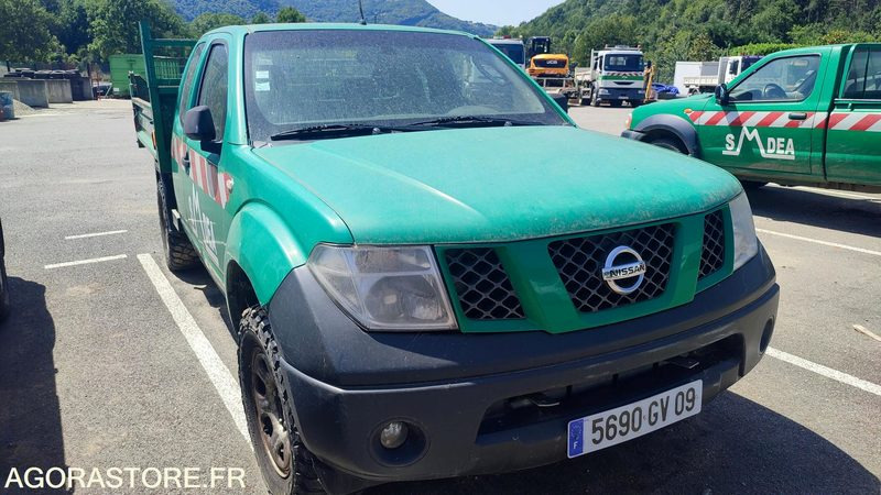 Nissan Pick-up Benne - Furgão caixa aberta: foto 4 Nissan Pick-up Benne - Furgão caixa aberta: foto 4