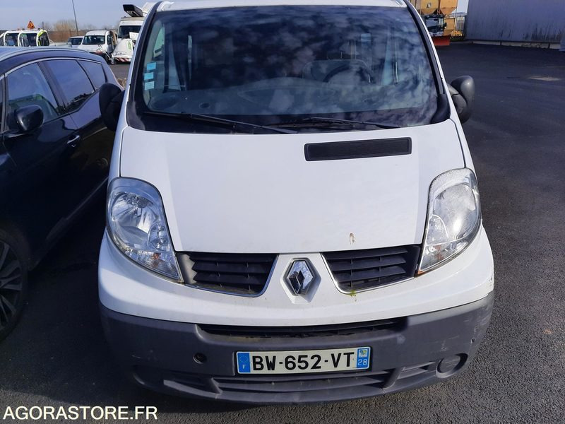 OPEL VIVARO - 2011 - 112 800KM - Furgão: foto 2 OPEL VIVARO - 2011 - 112 800KM - Furgão: foto 2