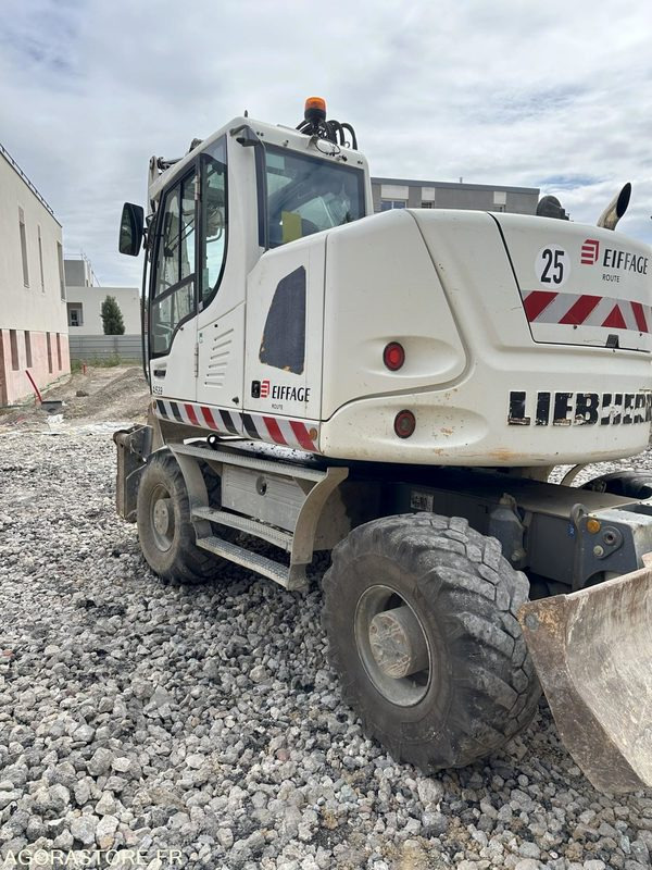 PELLE A PNEUS - LIEBHERR A914 - 2013 / 14455 HEURES (MA529) - Escavadeira: foto 1 PELLE A PNEUS - LIEBHERR A914 - 2013 / 14455 HEURES (MA529) - Escavadeira: foto 1