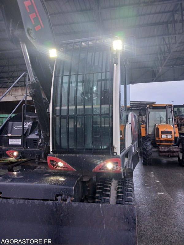 Locação de  PELLE DE MANUTENTION TABARELLI T308 DIESEL 18T500 616h 2022 PELLE DE MANUTENTION TABARELLI T308 DIESEL 18T500 616h 2022: foto 12