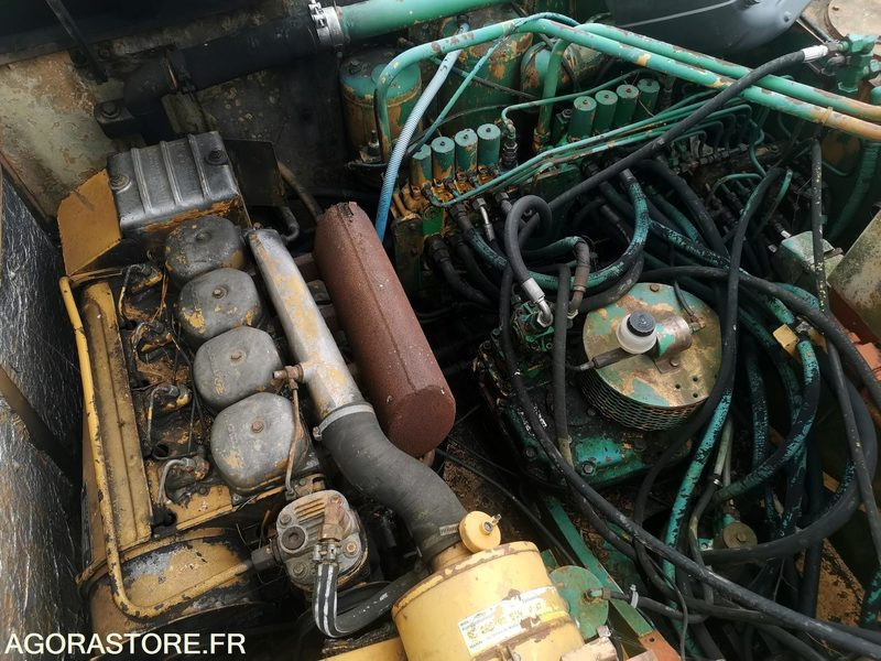 PELLE GRUE LIEBHERR A901C - 1981 - Escavadeira: foto 5 PELLE GRUE LIEBHERR A901C - 1981 - Escavadeira: foto 5