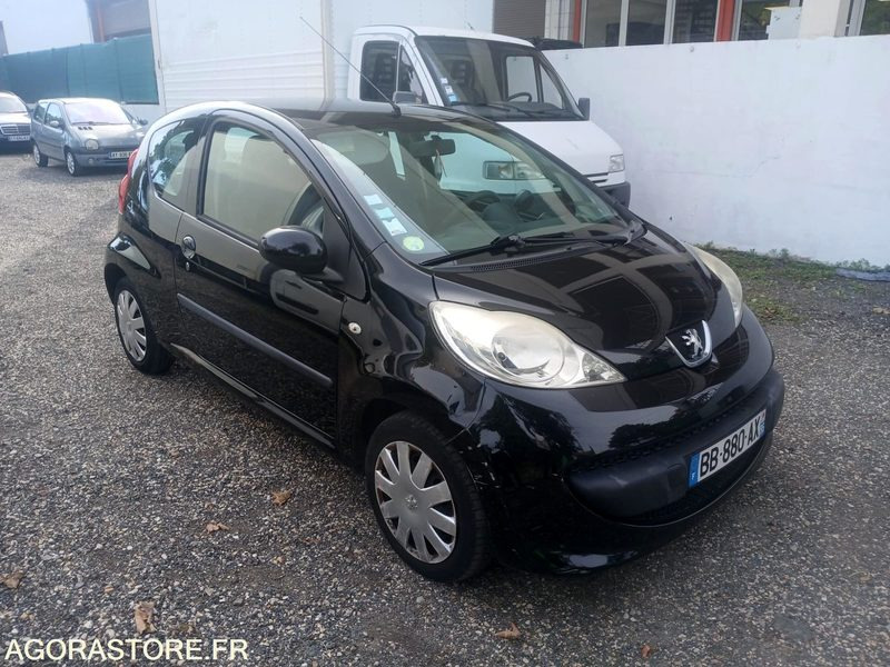 PEUGEOT 107 3 Portes 1.0 i 12V 68cv (boîte auto) 2008 181197km - Automóvel: foto 3 PEUGEOT 107 3 Portes 1.0 i 12V 68cv (boîte auto) 2008 181197km - Automóvel: foto 3