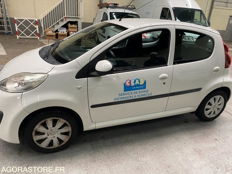 PEUGEOT 107 - Automóvel: foto 2 PEUGEOT 107 - Automóvel: foto 2