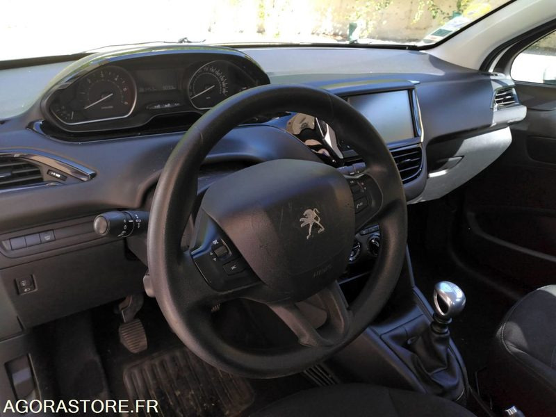 PEUGEOT 208 191453 kms 2018 - Automóvel: foto 4 PEUGEOT 208 191453 kms 2018 - Automóvel: foto 4