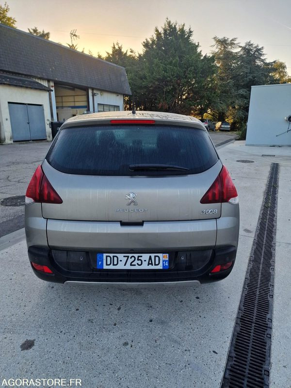 PEUGEOT 3008 - Automóvel: foto 4 PEUGEOT 3008 - Automóvel: foto 4