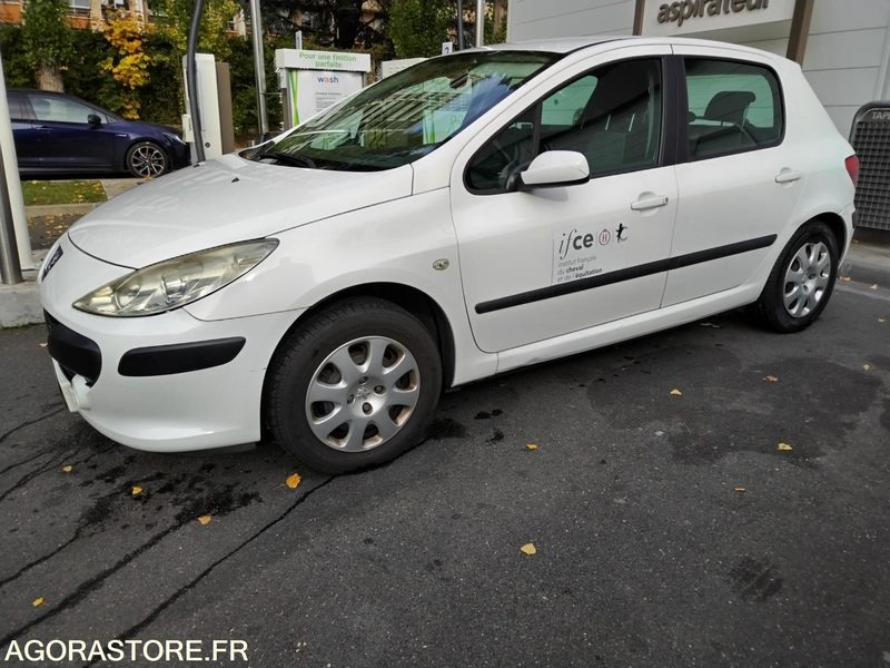 PEUGEOT 307 - 1.6 Diésel 190 285 KM - MONTREUIL (93) - Automóvel: foto 3 PEUGEOT 307 - 1.6 Diésel 190 285 KM - MONTREUIL (93) - Automóvel: foto 3