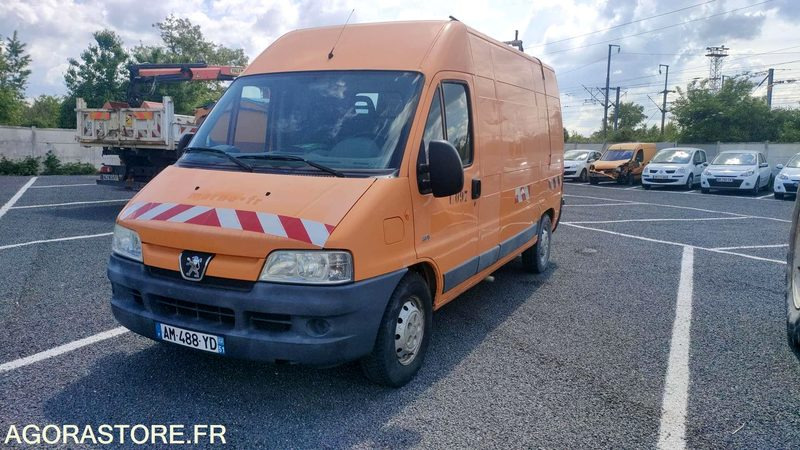 PEUGEOT BOXER - 2022 - 198585kms - Furgão: foto 3 PEUGEOT BOXER - 2022 - 198585kms - Furgão: foto 3
