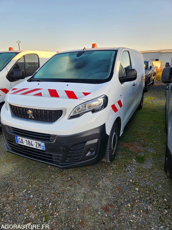 PEUGEOT EXPERT 1.5 BLUEHDI 120 - 2021 - 182104 km - Furgão: foto 2 PEUGEOT EXPERT 1.5 BLUEHDI 120 - 2021 - 182104 km - Furgão: foto 2