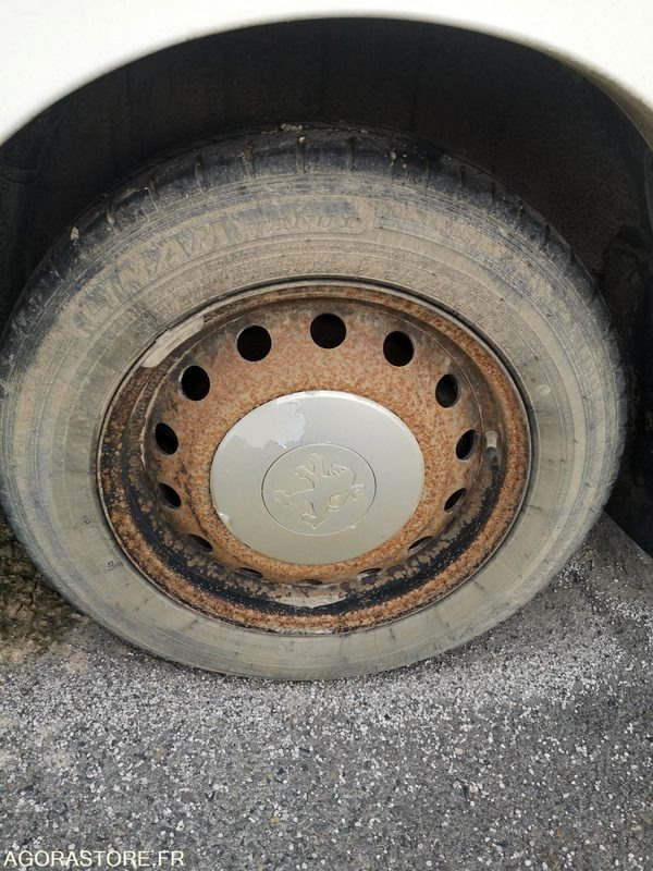 PEUGEOT FRIGORIFIQUE - Carrinha frigorífica: foto 5 PEUGEOT FRIGORIFIQUE - Carrinha frigorífica: foto 5