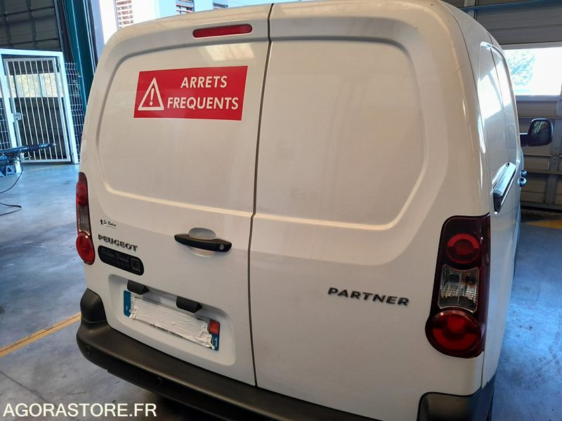 PEUGEOT PARTNER II 1.6 Vti 50026 kms 2016 frigo - Furgão compacto: foto 5 PEUGEOT PARTNER II 1.6 Vti 50026 kms 2016 frigo - Furgão compacto: foto 5