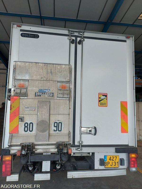 POIDS LOURDS IVECO DAILY FRIGORIFIQUE - 195900 kms - 2005 - Carrinha frigorífica: foto 3 POIDS LOURDS IVECO DAILY FRIGORIFIQUE - 195900 kms - 2005 - Carrinha frigorífica: foto 3