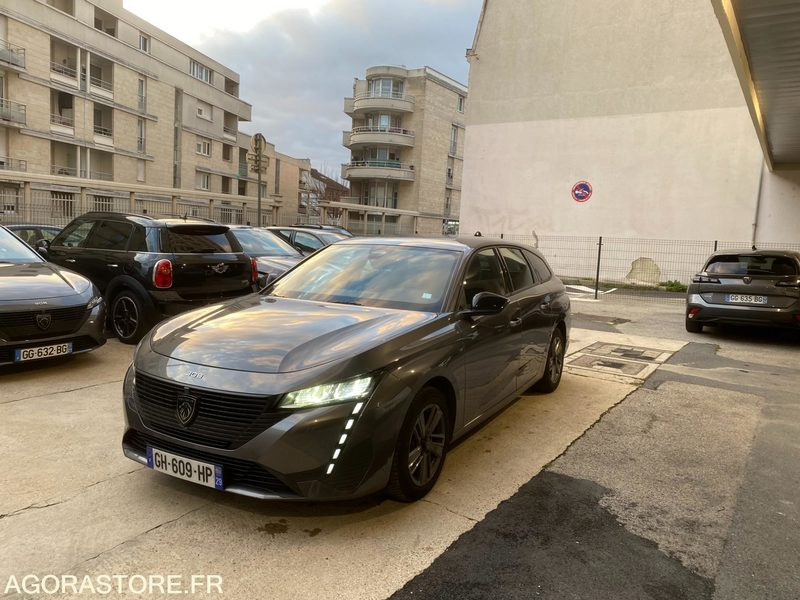 PRIX TTC PEUGEOT 308 III (P5) SW 1.5 BlueHDi 16V EAT8 S&S 130 Boîte automatique - Carro perua: foto 1 PRIX TTC PEUGEOT 308 III (P5) SW 1.5 BlueHDi 16V EAT8 S&S 130 Boîte automatique - Carro perua: foto 1