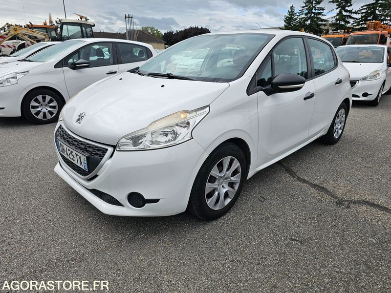 Peugeot 208 - 2014 - 134673km - DH425TX - Automóvel: foto 1 Peugeot 208 - 2014 - 134673km - DH425TX - Automóvel: foto 1