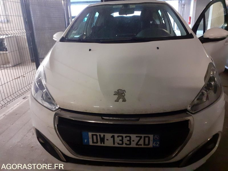 Peugeot 208 - 2015 - 195014kms - Automóvel: foto 1 Peugeot 208 - 2015 - 195014kms - Automóvel: foto 1