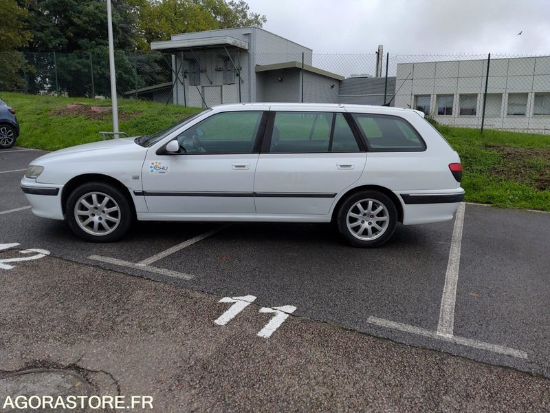Peugeot 406 st pack sport break 2.2 essence 16v 160cv - Carro perua: foto 2 Peugeot 406 st pack sport break 2.2 essence 16v 160cv - Carro perua: foto 2