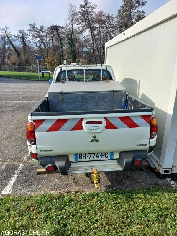 Pick-up Mitsubishi L200 de 2011 (réf. 4229) - Pick-up: foto 5 Pick-up Mitsubishi L200 de 2011 (réf. 4229) - Pick-up: foto 5