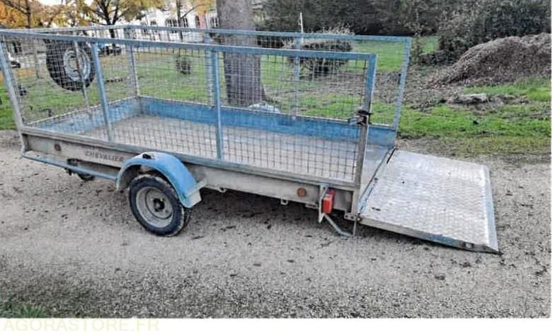 REMORQUE FREINEE AVEC CARTE GRISE - Equipamentos para jardinagem: foto 2 REMORQUE FREINEE AVEC CARTE GRISE - Equipamentos para jardinagem: foto 2