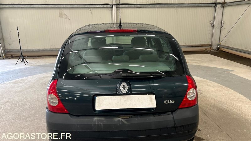 RENAULT-CLIO- 1.4-16V-EXTRÊME-ESSENCE-154073KMS - Automóvel: foto 5 RENAULT-CLIO- 1.4-16V-EXTRÊME-ESSENCE-154073KMS - Automóvel: foto 5