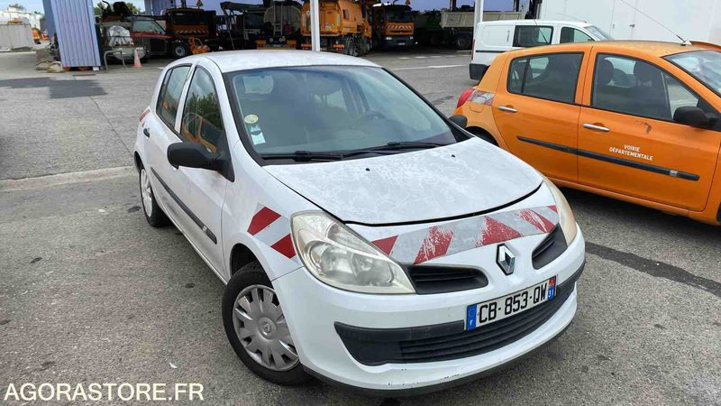 RENAULT CLIO - 2007 - 137569 KM - Automóvel: foto 1 RENAULT CLIO - 2007 - 137569 KM - Automóvel: foto 1