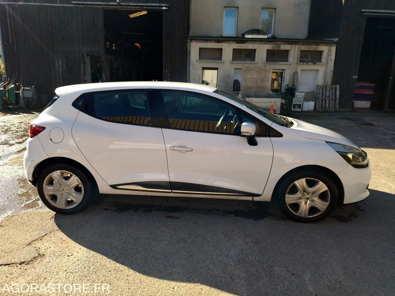RENAULT CLIO DE 2013 AVEC 258818 KM - Automóvel: foto 2 RENAULT CLIO DE 2013 AVEC 258818 KM - Automóvel: foto 2