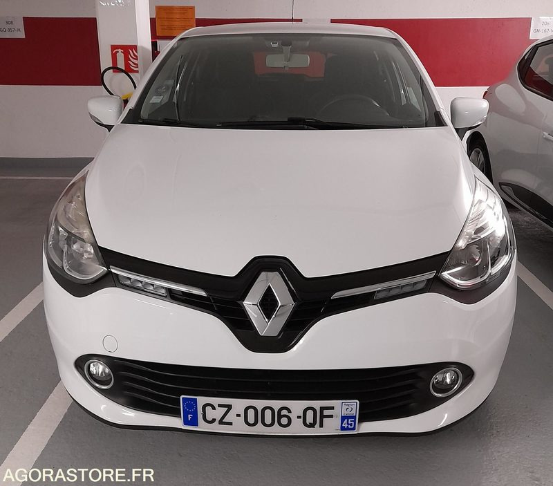 RENAULT CLIO IV - ZEN 09E E5 - 83985kms - 2013 - Automóvel: foto 1 RENAULT CLIO IV - ZEN 09E E5 - 83985kms - 2013 - Automóvel: foto 1