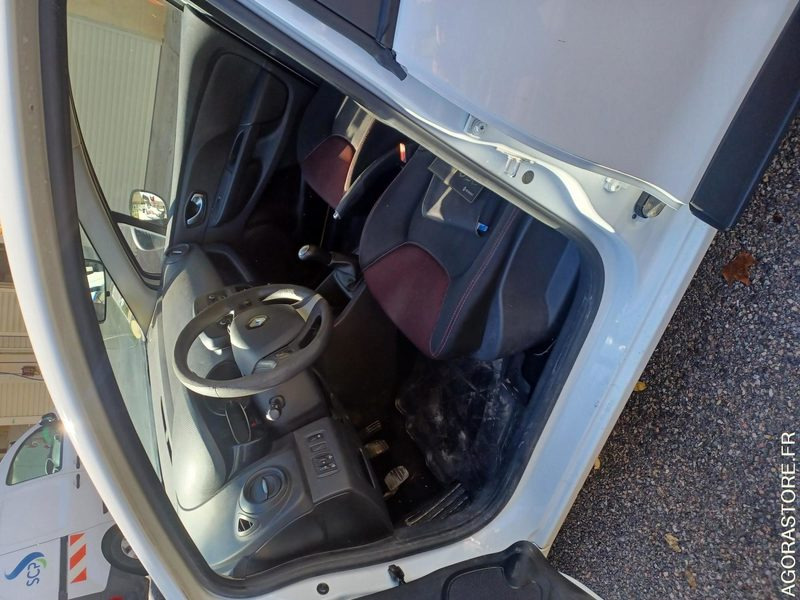 RENAULT CLIO SOCIETE / REF SCP : 1032 - Automóvel: foto 4 RENAULT CLIO SOCIETE / REF SCP : 1032 - Automóvel: foto 4