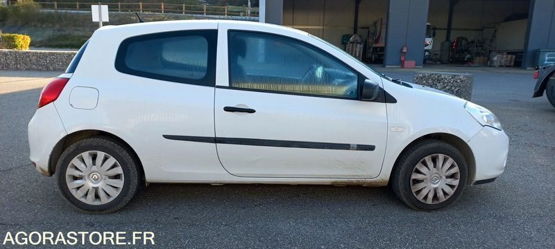 RENAULT CLIO SOCIETE de 2011 - 203 500 km (R30359) - Automóvel: foto 1 RENAULT CLIO SOCIETE de 2011 - 203 500 km (R30359) - Automóvel: foto 1