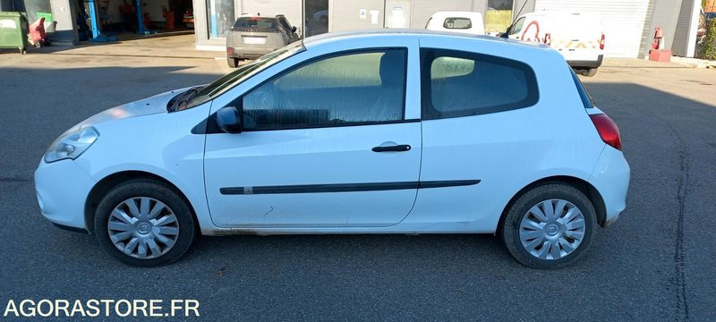 RENAULT CLIO SOCIETE de 2011 - 203 500 km (R30359) - Automóvel: foto 4 RENAULT CLIO SOCIETE de 2011 - 203 500 km (R30359) - Automóvel: foto 4