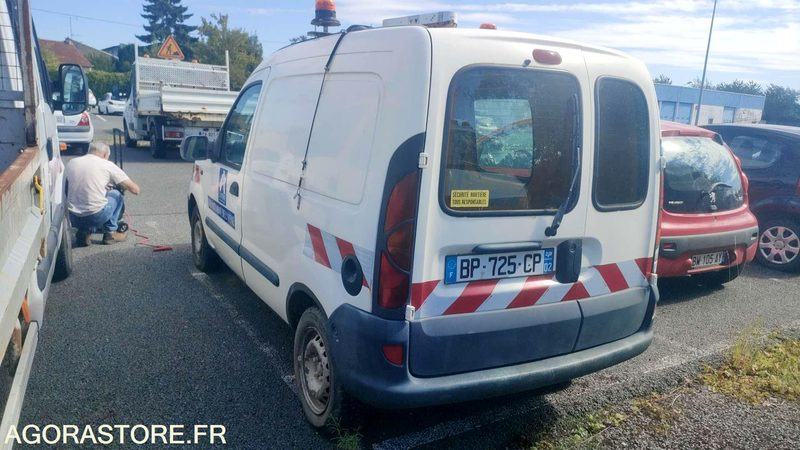RENAULT KANGOO - 2000 - 269870 KM - Furgão compacto: foto 3 RENAULT KANGOO - 2000 - 269870 KM - Furgão compacto: foto 3
