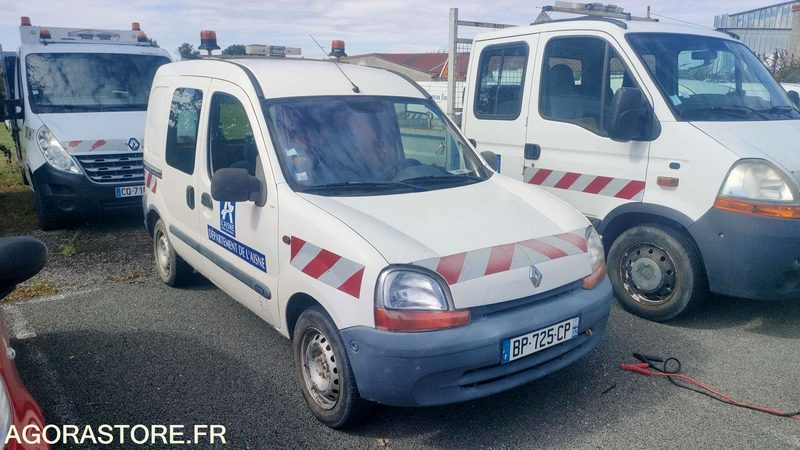 RENAULT KANGOO - 2000 - 269870 KM - Furgão compacto: foto 2 RENAULT KANGOO - 2000 - 269870 KM - Furgão compacto: foto 2